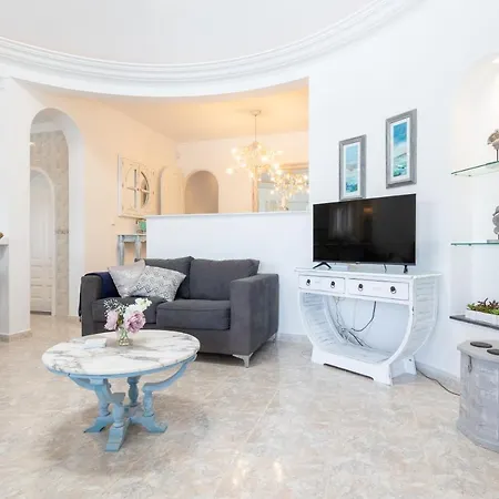 Serenity Villa *